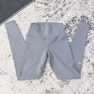 Alo High Waist Airbrush Leggings in Lead - NWOT